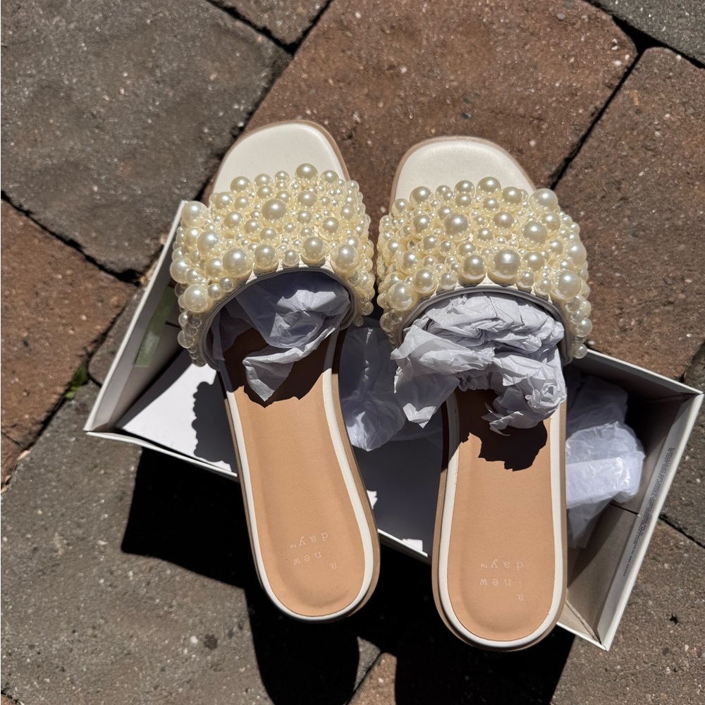 Pearl-Embellished Cream Slide Sandals - Women